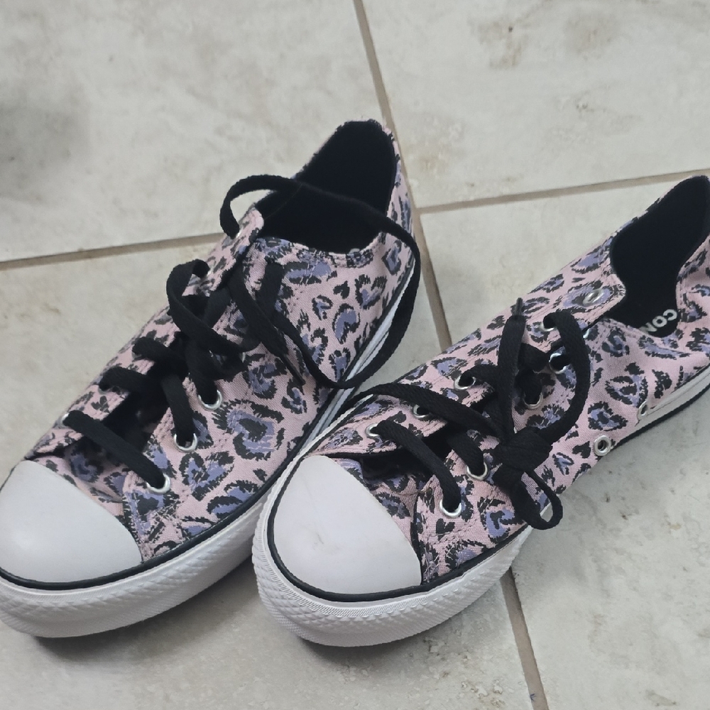 Converse Women's Pink Patterned Sneakers